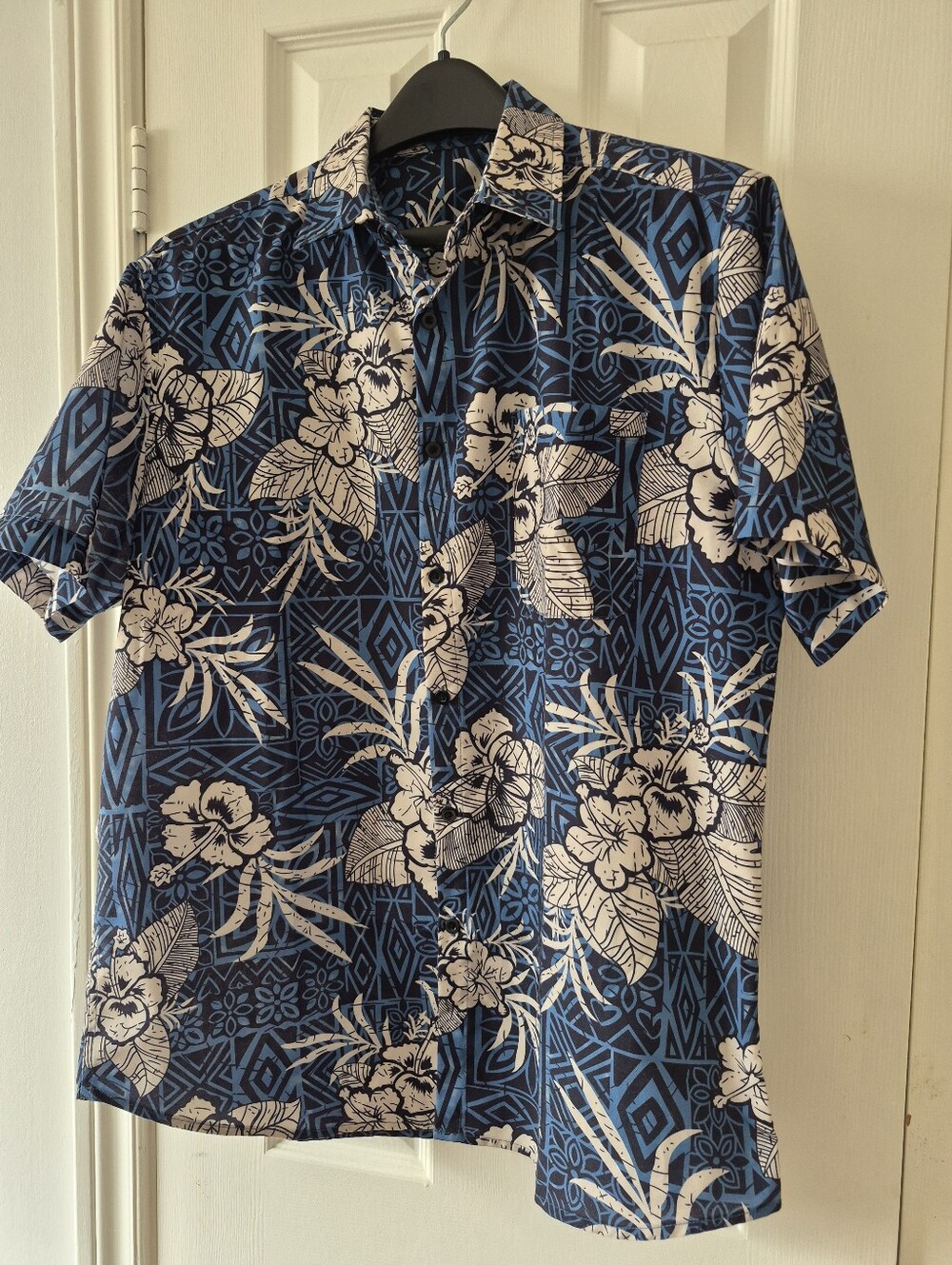 Men's Blue Floral Button-Down Hawaiian Casual Shirt